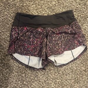 Lululemon mid rise speed up shorts 4in